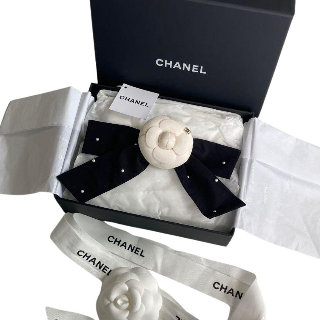 新品未使用 シャネルボウバレッタ カメリア 2024/25年クルーズコレクション