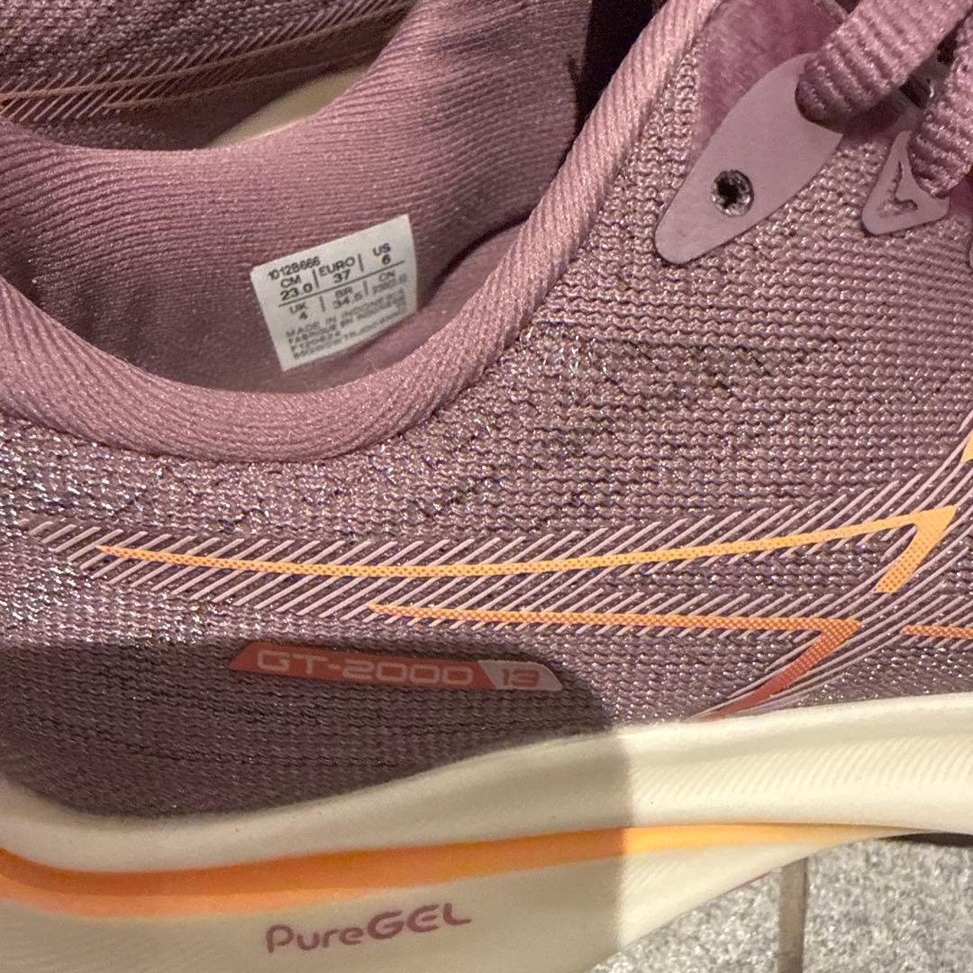 美品asics アシックス ランニングシューズGT-2000 13 23.0cm