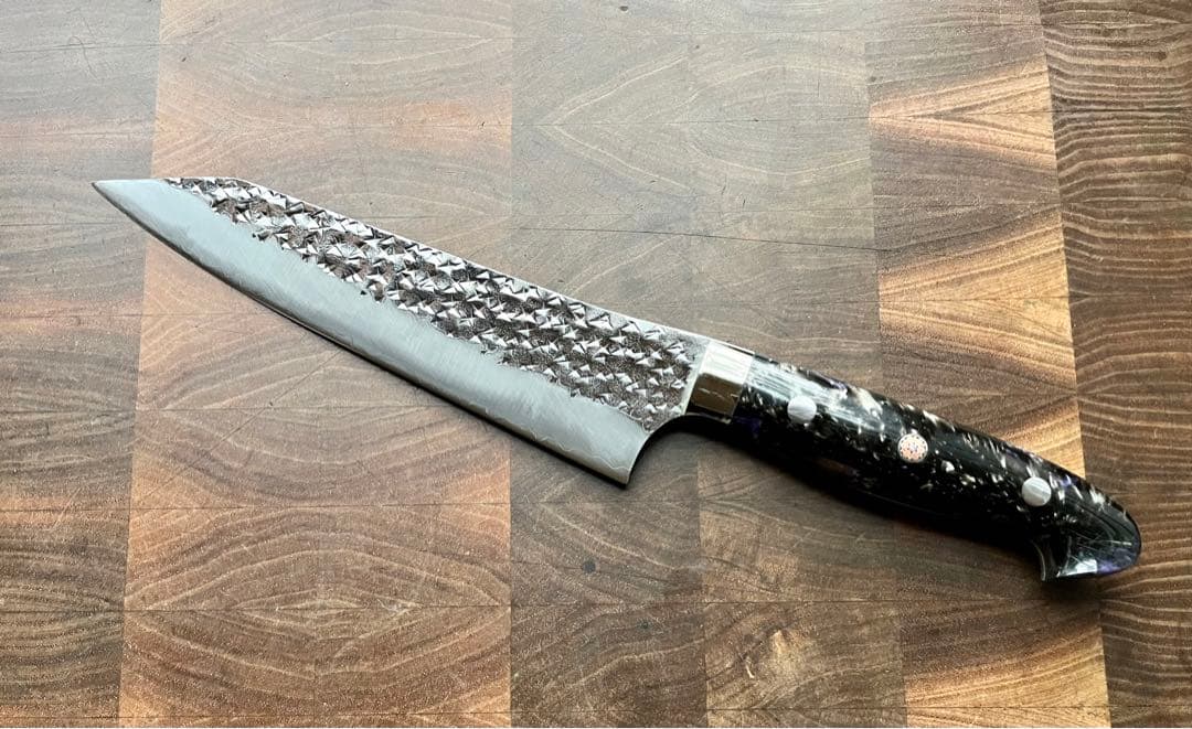 黒崎 優 閃光 鋭 ハイス SG2 鎚目 牛刀 包丁 180mm 黒アクリル柄