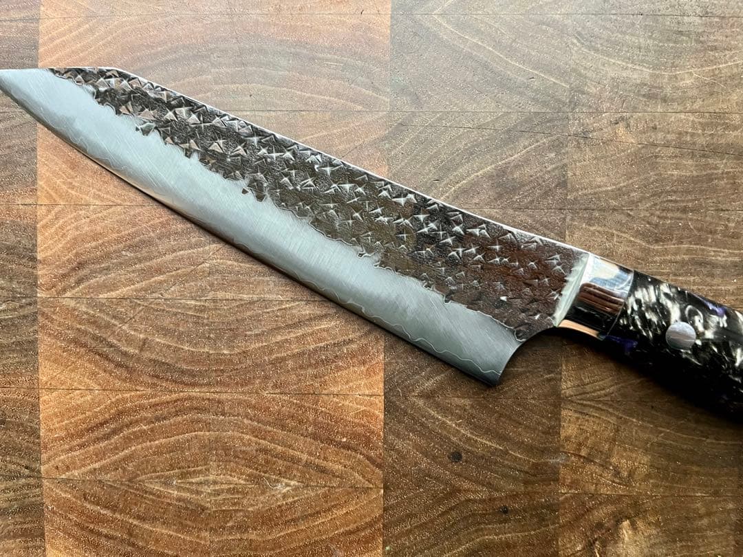 黒崎 優 閃光 鋭 ハイス SG2 鎚目 牛刀 包丁 180mm 黒アクリル柄