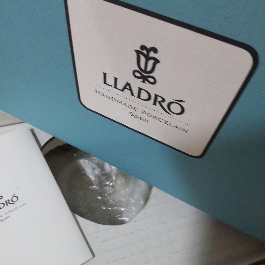 大人気リアドロ新品♡選んだ相手に生涯の愛をささげる白鳥の置物