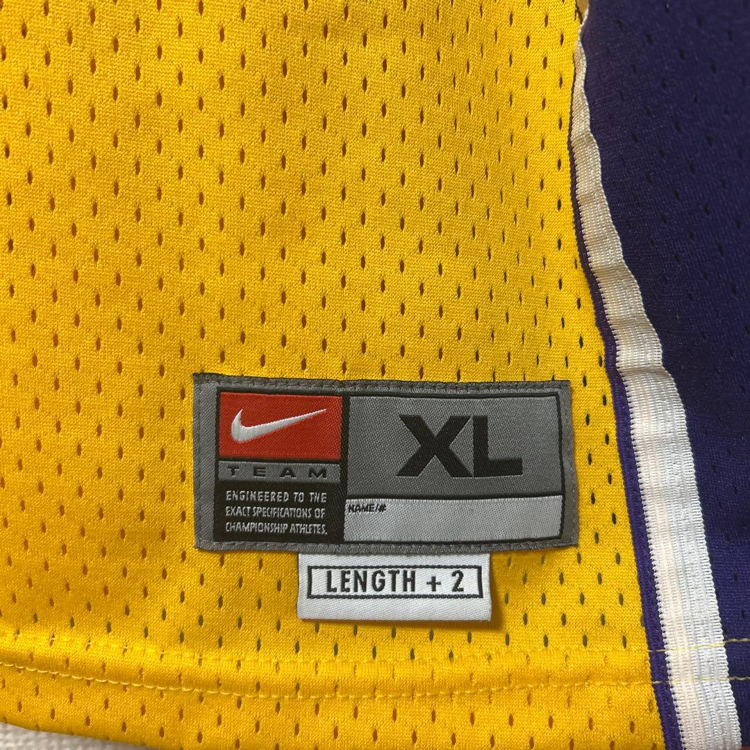 正規品】コービーブライアント永久欠番ユニフォーム8番 - メルカリ