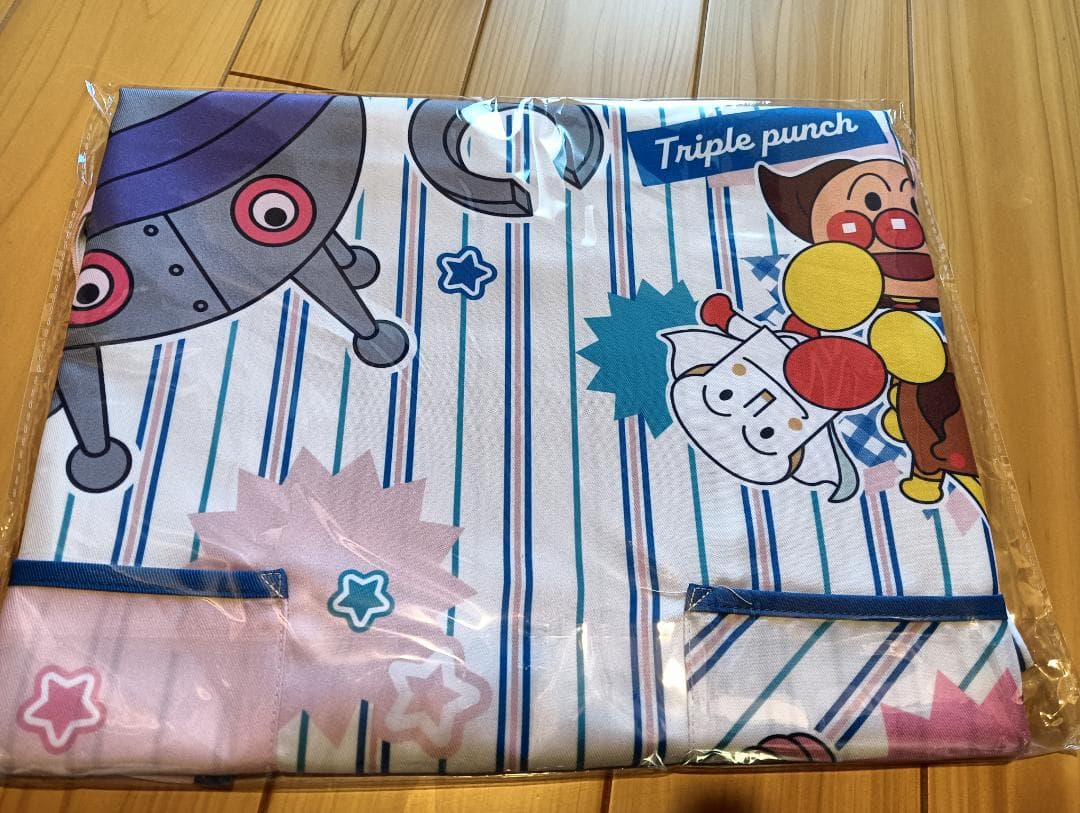 新作 新品 アンパンマンエプロン（だだんだん） 保育士 ア