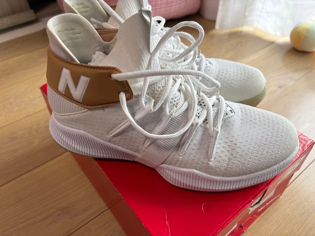 New Balance OMN1S \"Reign\" バスケシューズ