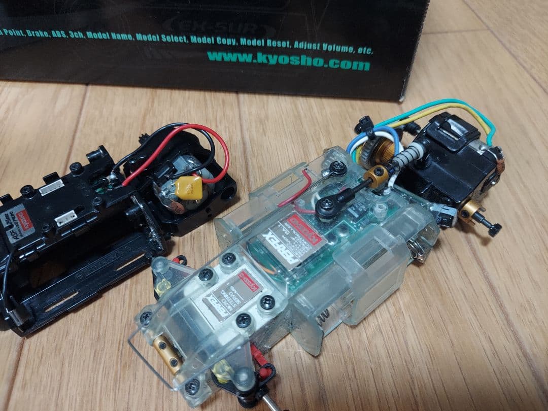 京商ミニッツMR-03GT-RフェラーリKYOSHO EX-5UR ASFプロポ EX 5UR