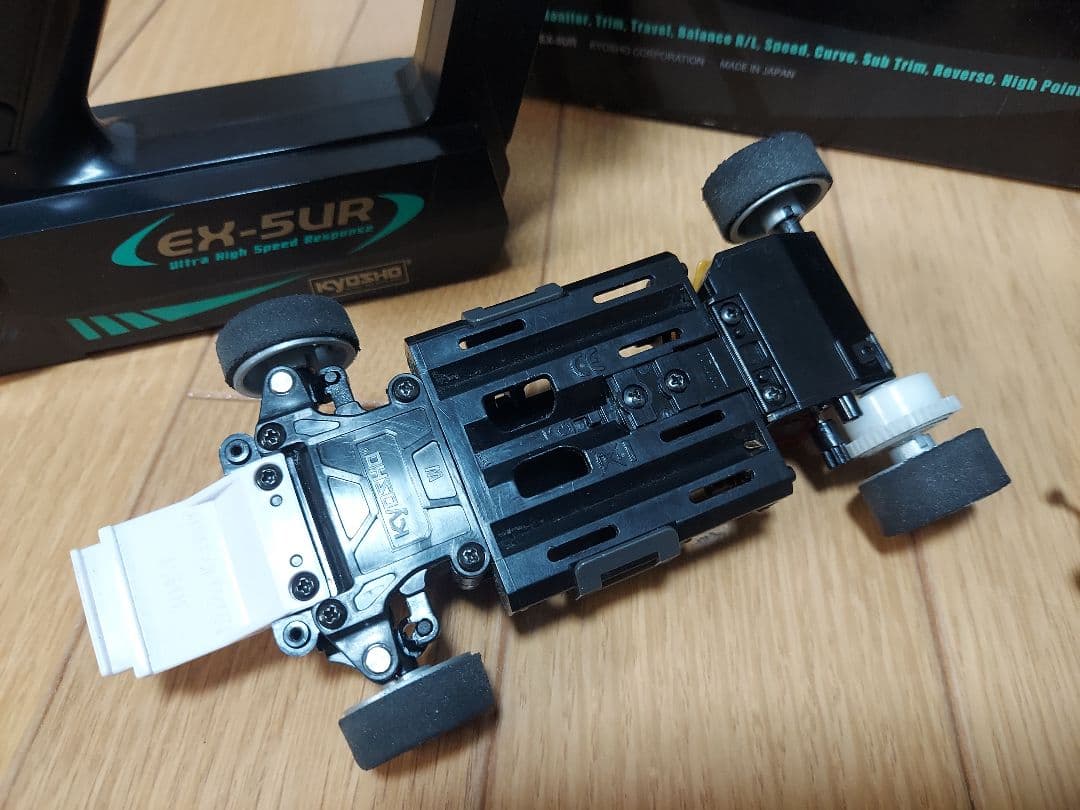 京商ミニッツMR-03GT-RフェラーリKYOSHO EX-5UR ASFプロポ EX 5UR