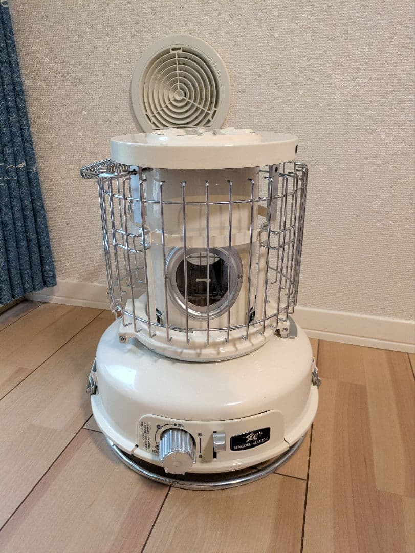 ガスストーブ　アラジン　暖房器具　ホワイト　専用袋付き ガスストーブ アラジン 暖房器具 ホワイト 専用袋付き ポータブル ガス
