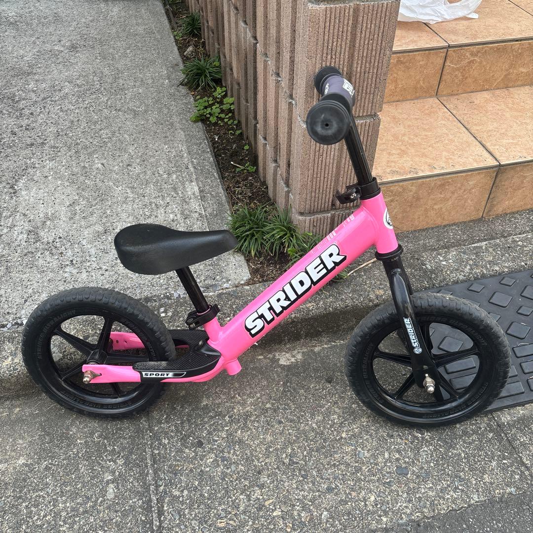 1日限定セール！！！ストライダースポーツピンク12インチ ミニオン
