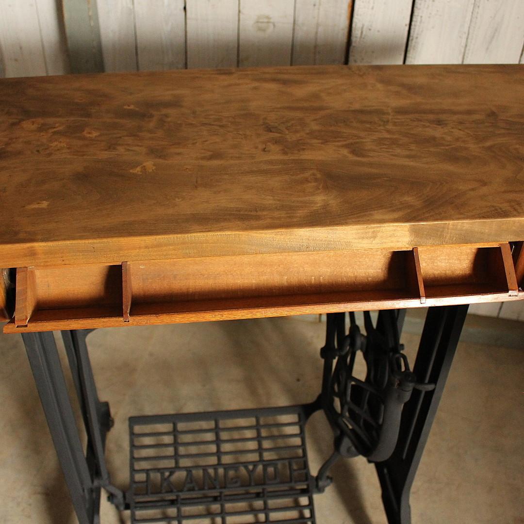 古い鉄脚と古材のテーブル ワークデスク 机 作業台 古家具 古道具