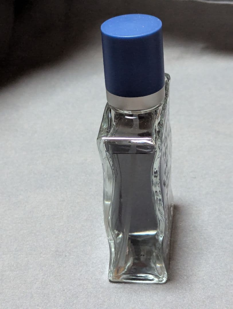廃盤希少ヒューゴボスエレメンツアクアオードトワレ100ml - メルカリ