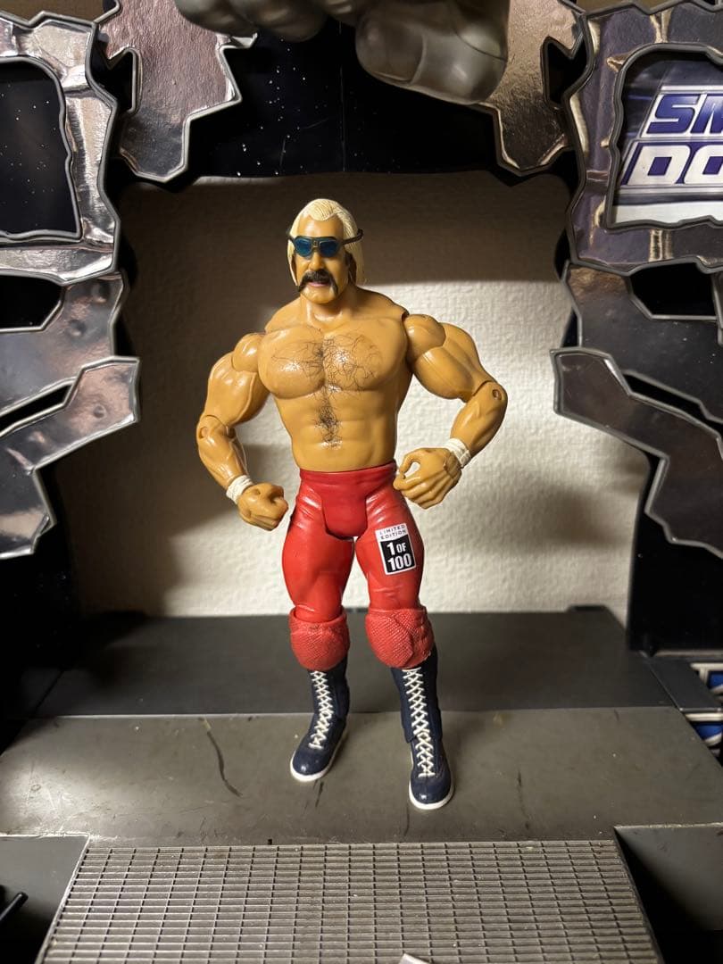 WWE トイフェアー世界100体限定　ハルクホーガン　赤/青　レア品 WWE トイフェアー世界100体限定 ハルクホーガン 赤/青 レア品 WWE トイ