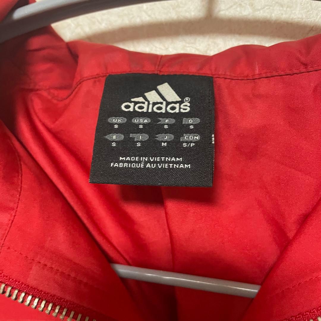 adidas リバプール 刺繍エンブレム レッド ジャケットナイロンパーカー M