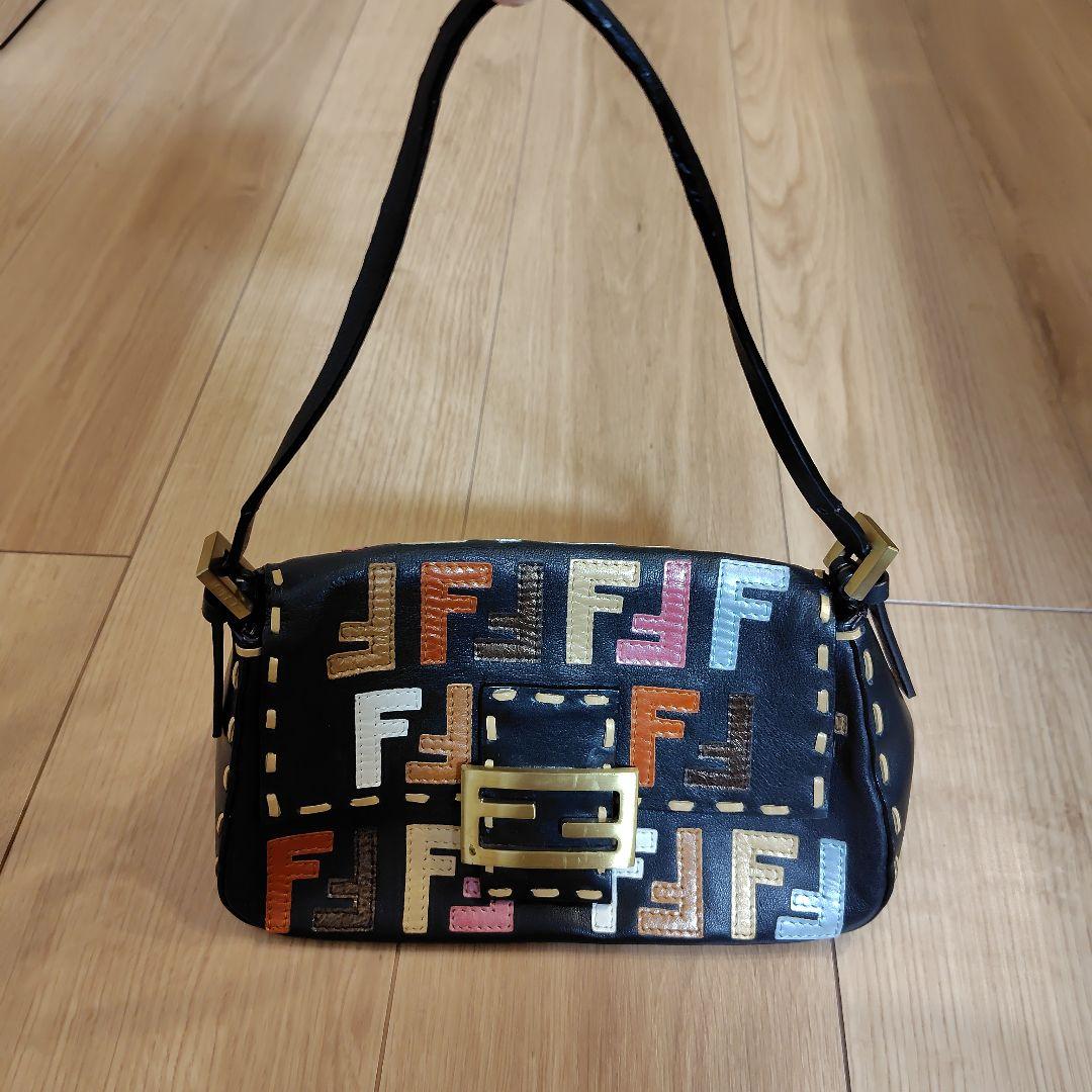 FENDI バゲット パッチワーク FFロゴ レザータイプ - メルカリ