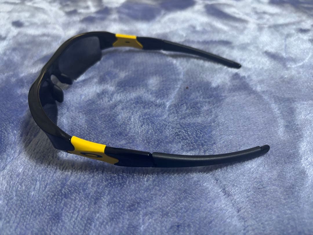 OAKLEY FLAKJACKET LIVESTRONG Jet Black oakley livestrong flak jacket