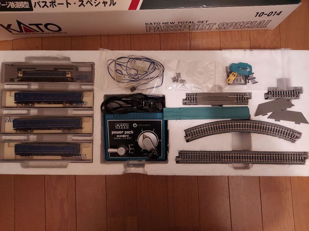 KATO10-014 パスポートスペシャルEF651000 ブルートレインセット