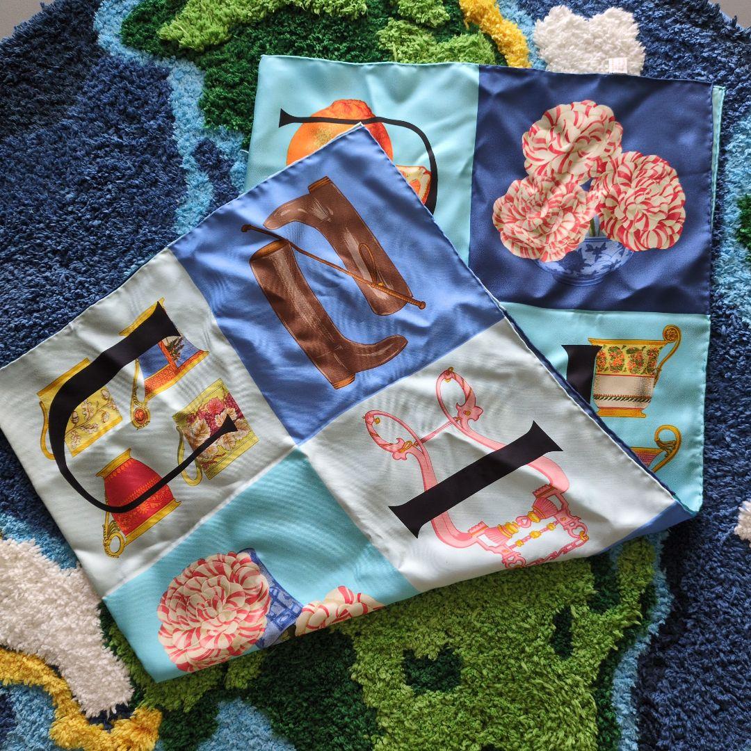 GUCCI／グッチ 【ビンテージ】 シルクスカーフ カラフルデザイン 蝶 魚