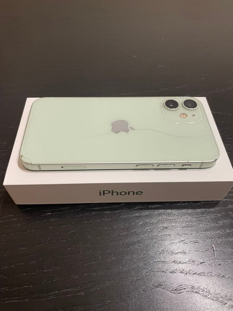 Apple iPhone 12 グリーン 充電ケーブル付き - メルカリ