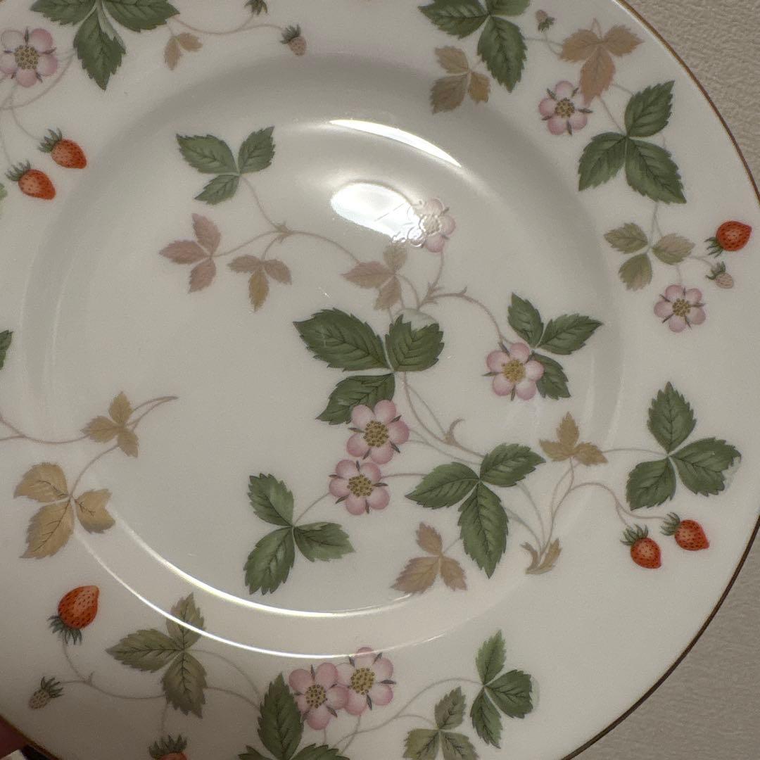 ウェッジウッド　ワイルドストロベリー　デザートプレート　17.5cm