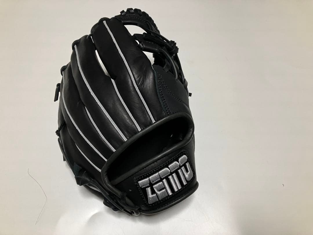 ゼンノー ZENNO TAURA 限定特注品軟式 黒 オールラウンド 内野手用