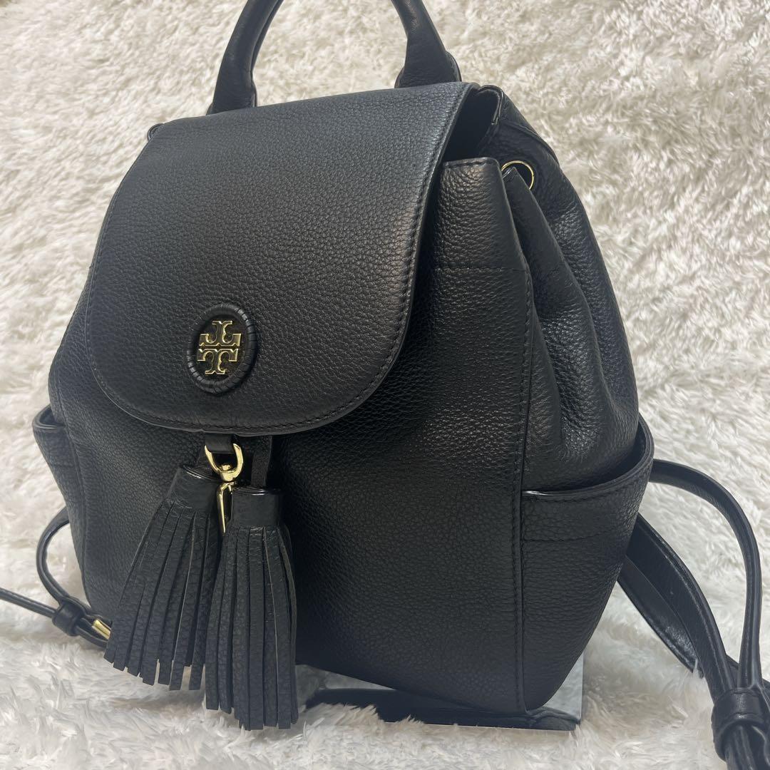 【美品】トリーバーチ　ロビンソン リュック タッセル レザー ブラック TORY BURCH（トリーバーチ） フォンケース ROBINSON ロビンソン 156747