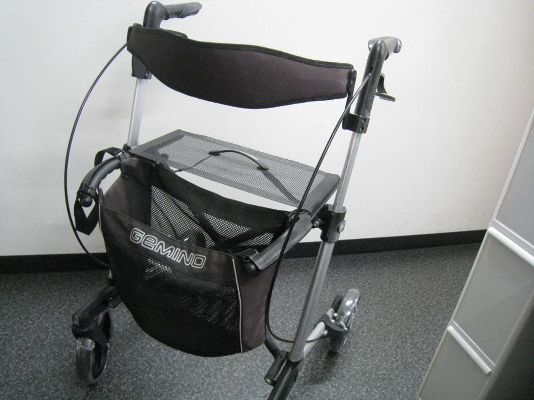 ハンディウォークＬ　GEMINO 30 歩行器 歩行車 パナマウントベッド ハンディウォークL GEMINO 30 歩行器 歩行車 パナマウントベッド