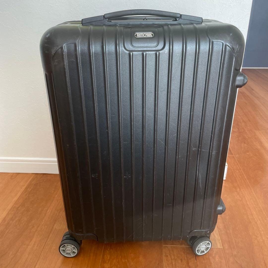 リモワ　ジャンク品　4輪　正規品　破損あり　部品取り リモワ ジャンク品 4輪 正規品 破損あり 部品取り - メルカリ