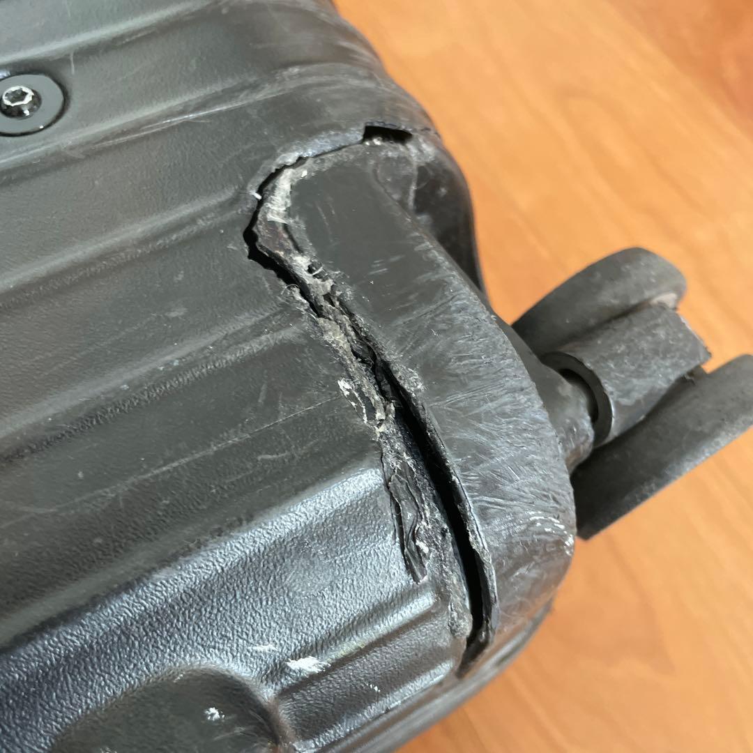 リモワ ジャンク品 4輪 正規品 破損あり 部品取り - メルカリ