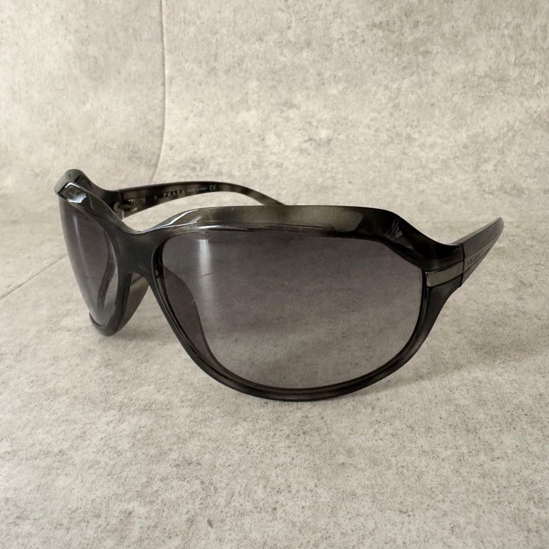 プラダ　サングラス　グレー　べっこう柄　黒　ガクト着用　箱付　SPR14G 2026年最新】gackt pradaの人気アイテム - メルカリ