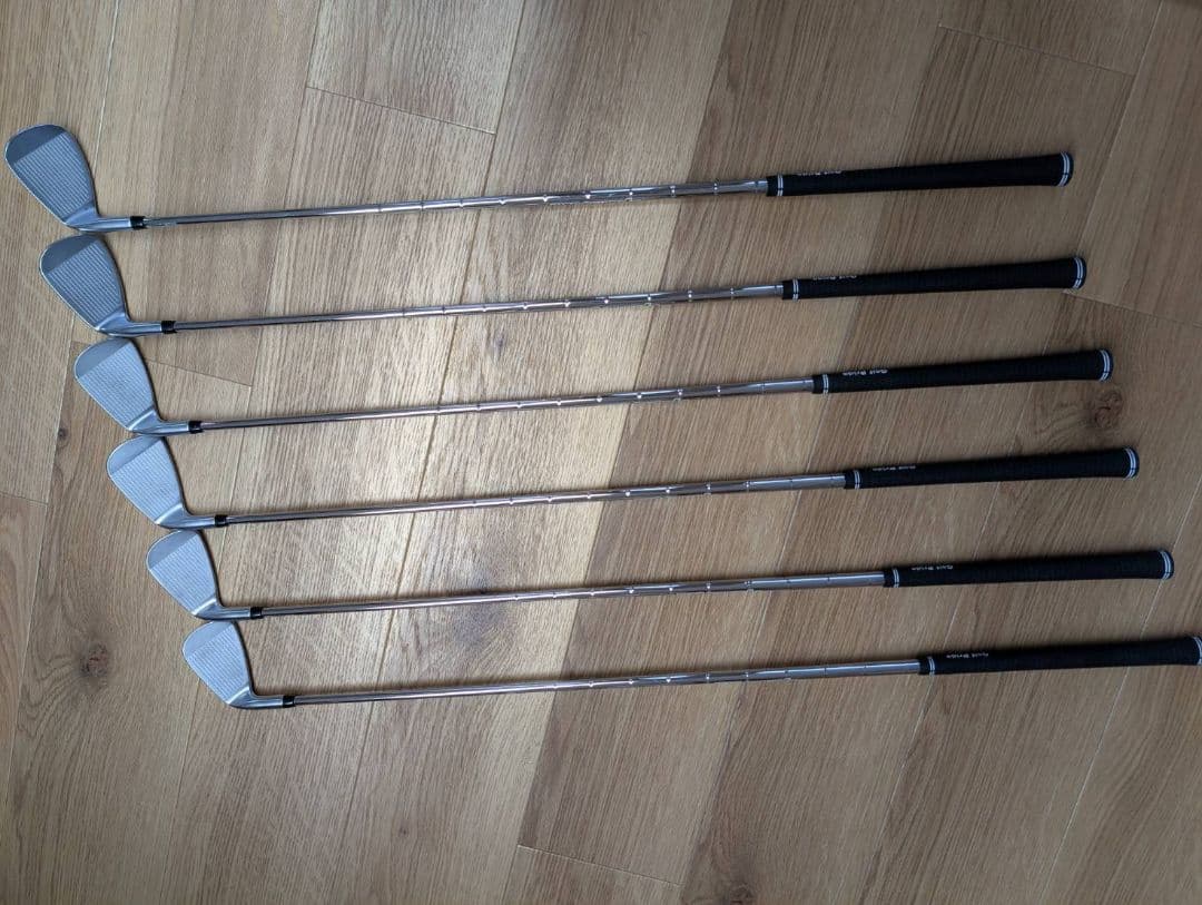 極美品☆ゼクシオX 2023アイアン6I〜PW＋AW ダイナミックゴールド95S