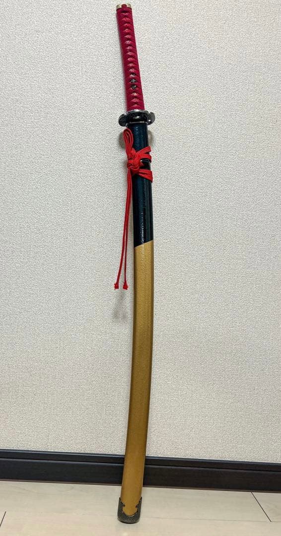 へし切長谷部 金属製 模造刀 Amazon | しのびや 模造刀 へし切長谷部 織田信長拵え (刀・鞘・刀拭