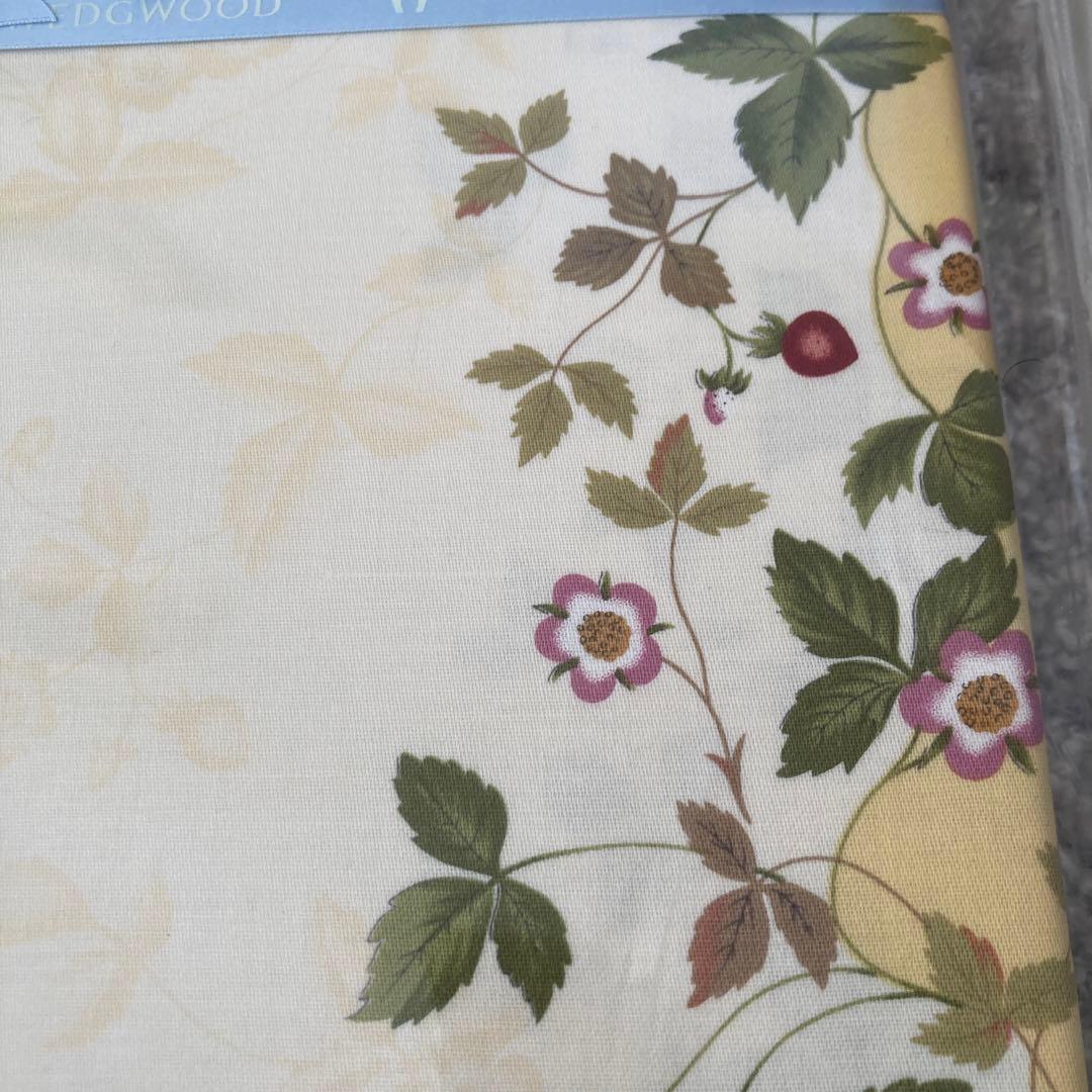 新品 ウエッジウッド ワイルドストロベリー テーブルクロス 130×230