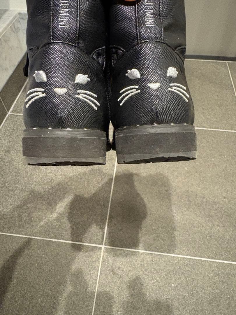 ANNA SUI MIN 猫デザイン ブラックブーツ 21cm - メルカリ