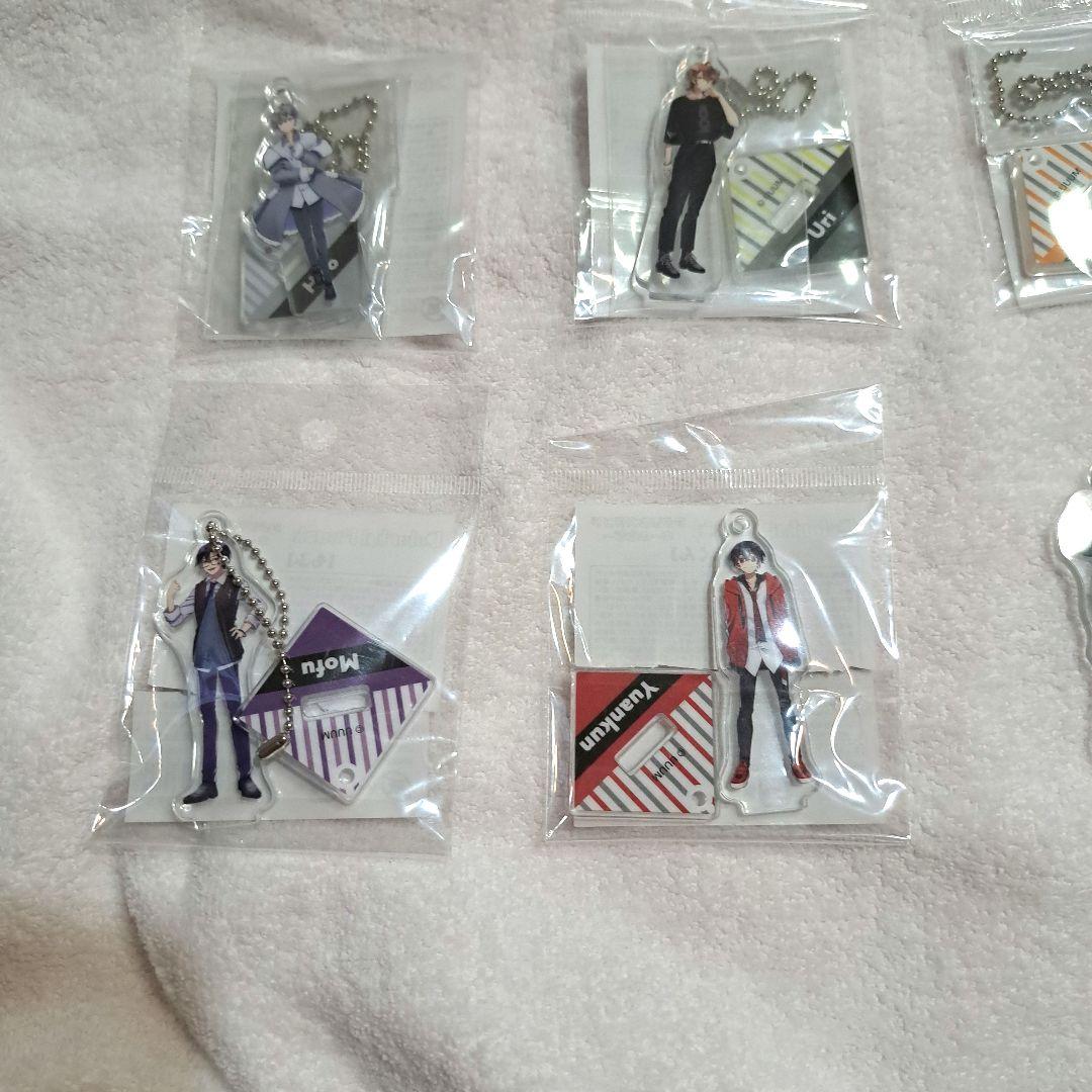 カラフルピーチ アクリルスタンドキーホルダーセット - メルカリ