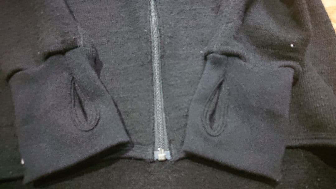 《woolpower ウールパワー》 フルジップジャケット 600 ブラック