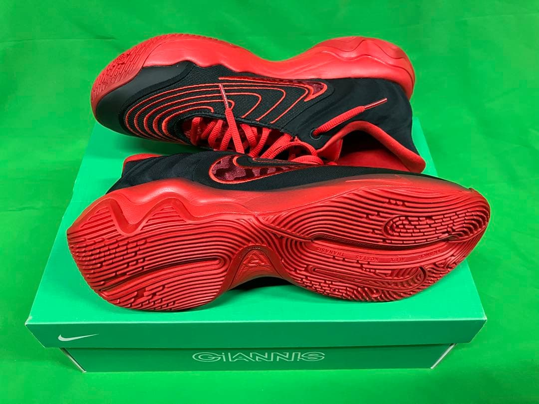 ナイキ ヤニス イモータリティ4 ブラック/レッド 26.5cm