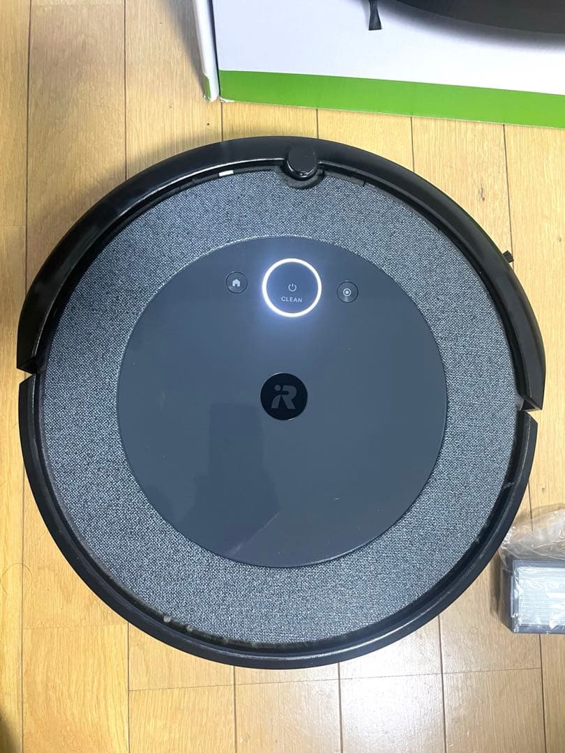 2月8日まで出品予定】iRobot Roomba i3 本体 充電器/交換