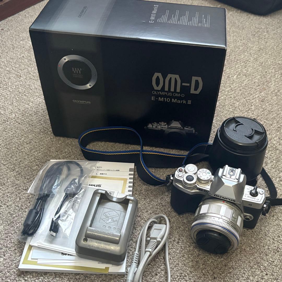 Olympus OM-D E-M10 Mark III 本体 Amazon | OM SYSTEM OLYMPUS OM-D E-M10 Mark III カメラ本体(ブラック