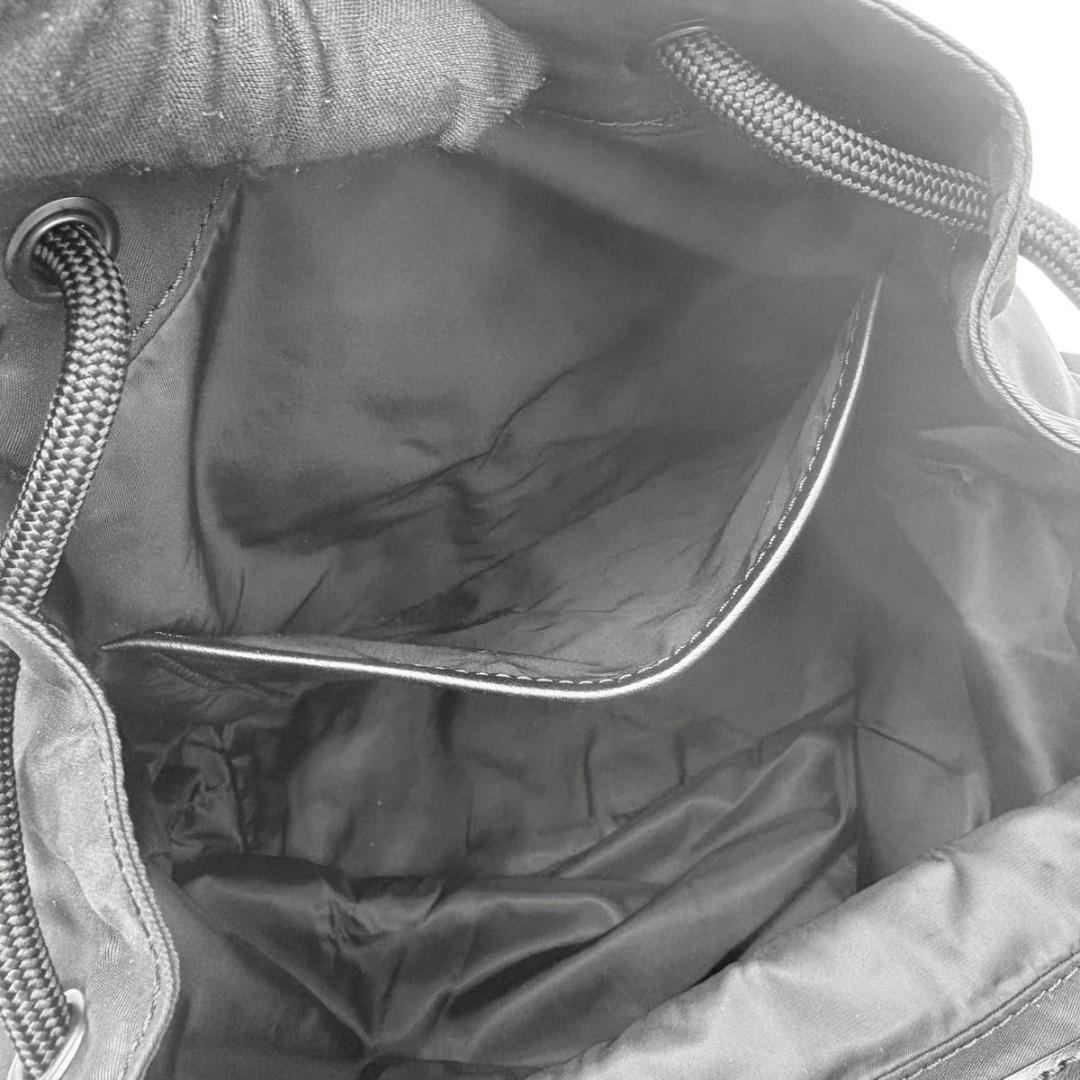 極美品 トリーバーチ リュックサック ナイロン ブラック フラップ 巾着