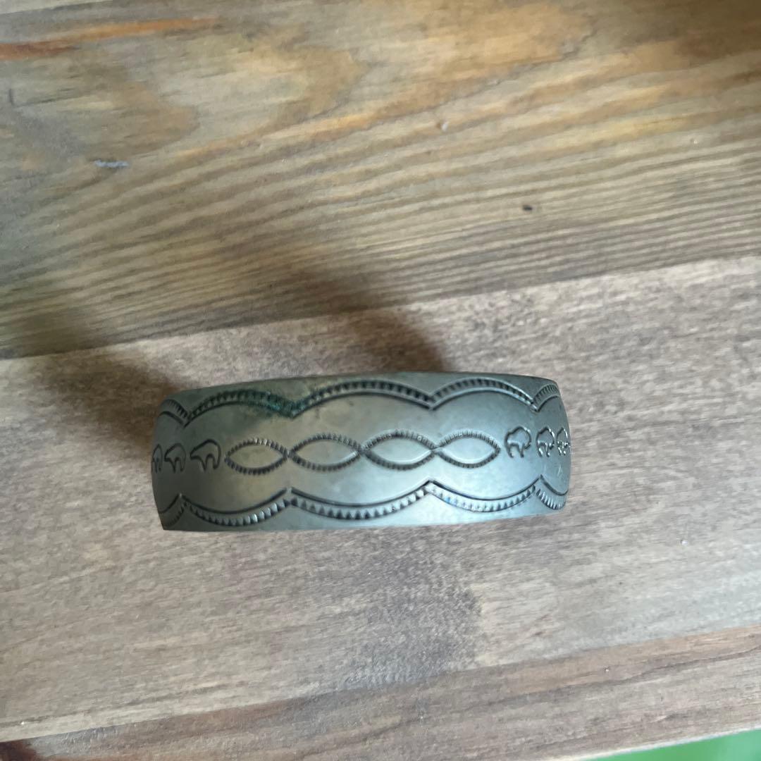 vintage バングル 民族 インディアンジュエリー ナバホ族 アート goods＊ナバホ族 インディアンジュエリー バングル アーティスト名