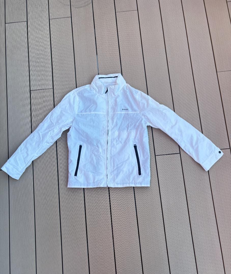 DKNY ホワイト ウィンドブレーカー XTFJK08H4 ハイネック ドルマンスリーブ クロップド丈 ウィンドブレーカー