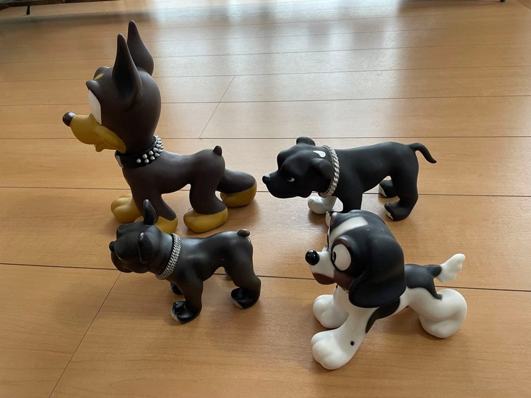 希少 ネイバーフッド フィギュア 犬 NEIGHBORHOOD メディコムトイ