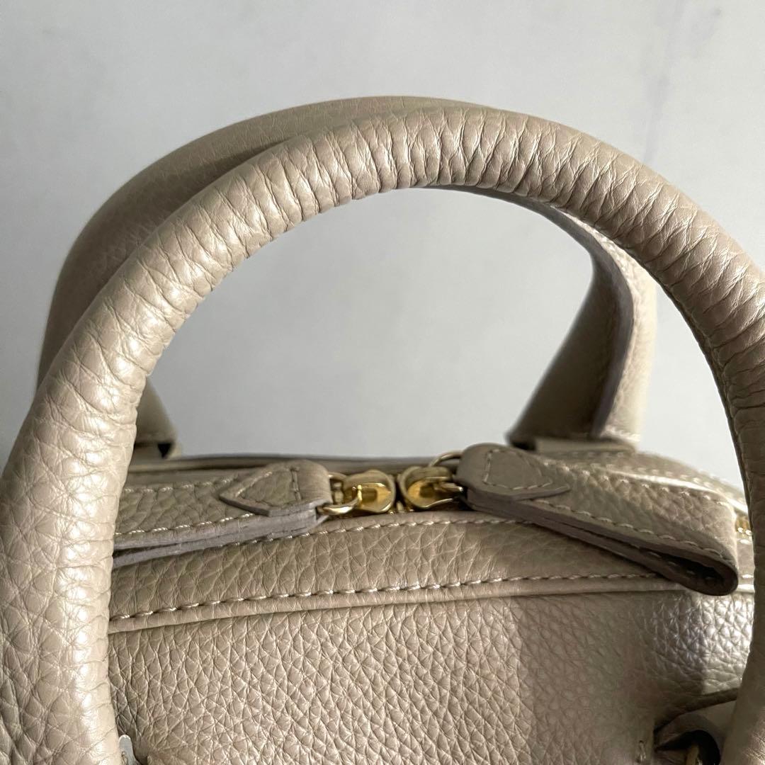 極美品✨銀座カネマツ ハンドバッグ シボ革 グレージュ ラウンドジップ