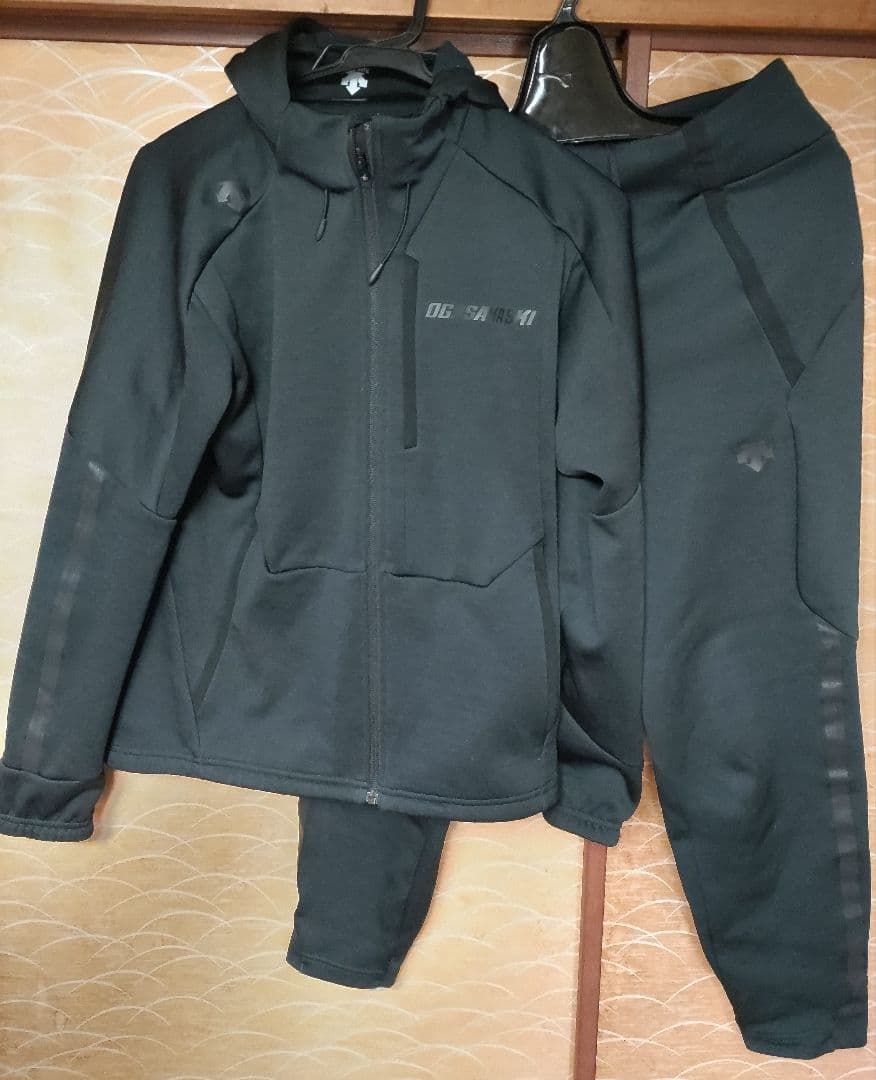極美良品 オガサカ デサント パーカージャケットトレーニングジャージ上下 極美良品 オガサカ デサント パーカージャケットトレーニングジャージ