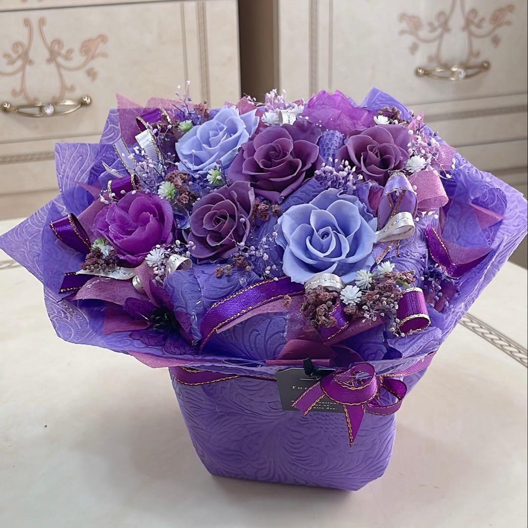 ✨大人気のミックスバラプリザーブド✨花束アレンジ✨ラッピングのまま