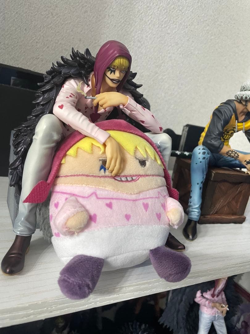 コラソン＆ ロー POP ”LIMITED EDITION”フィギュア - メルカリ