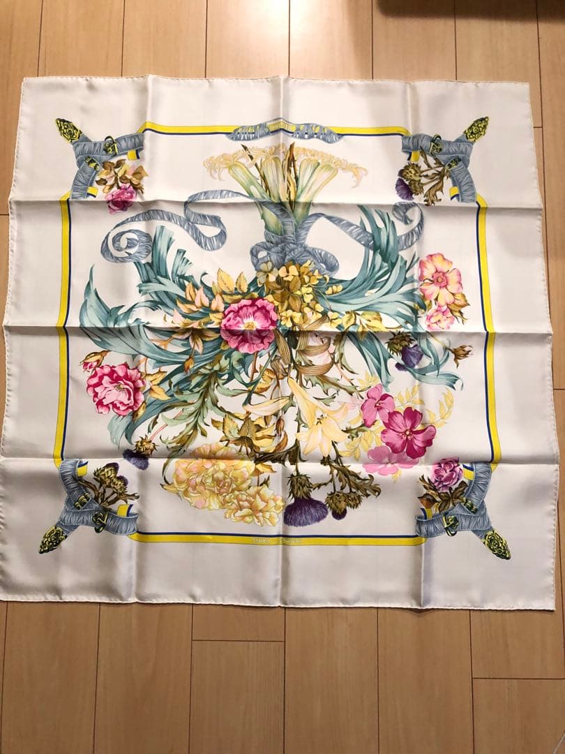 美品 HERMES カレ 90 REGINA エリザベス女王訪問記念