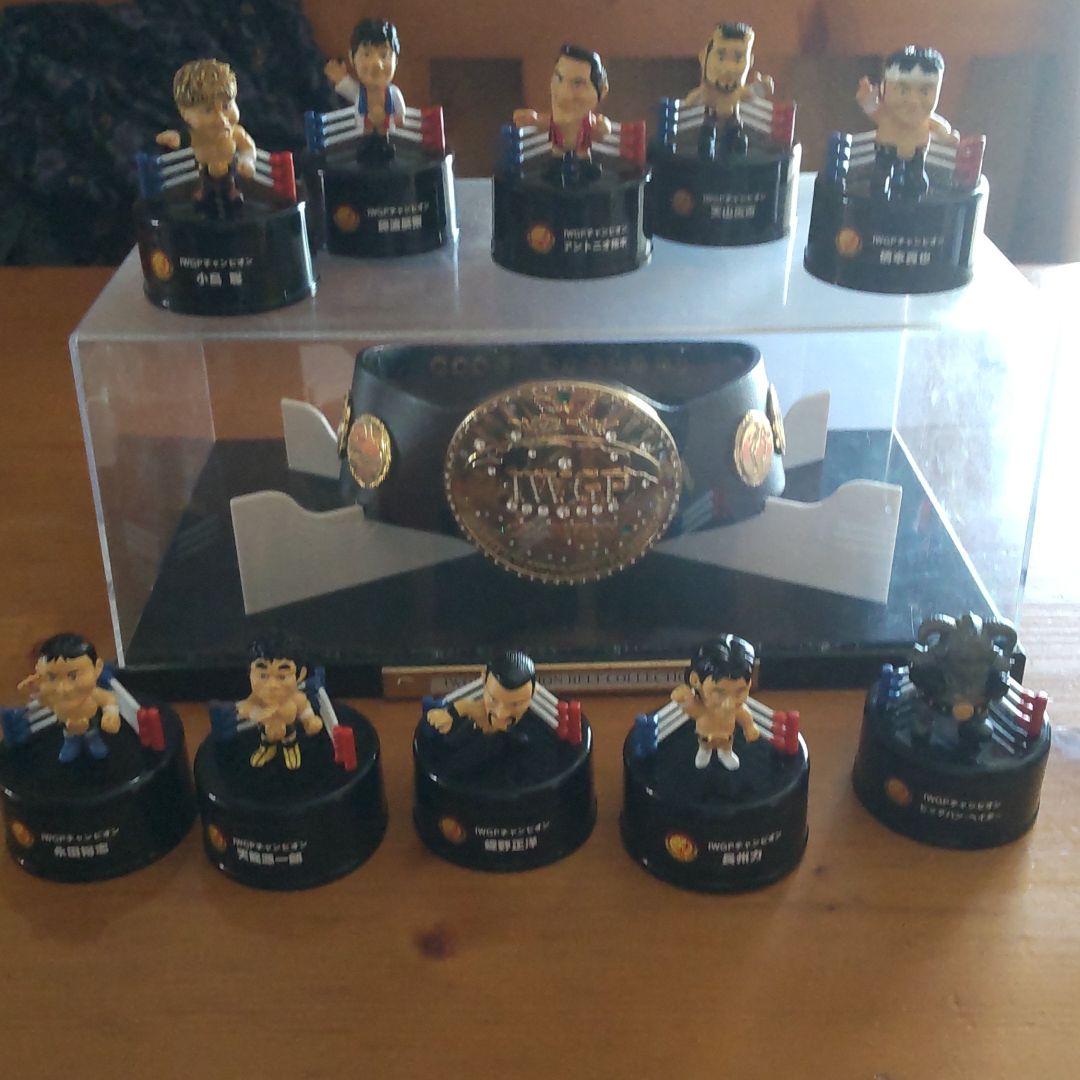 新日本プロレスIWGPベルト＆チャンピオンフィギュア10体セットおまけ付き１体 ストラップ IWGP世界ヘビー級チャンピオンベルト