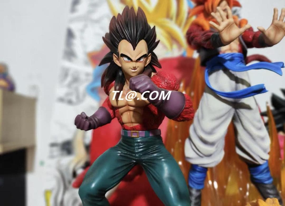 新品未開封『ドラコンボール』 聖殿スーパーサイヤ人4 ガレージキット