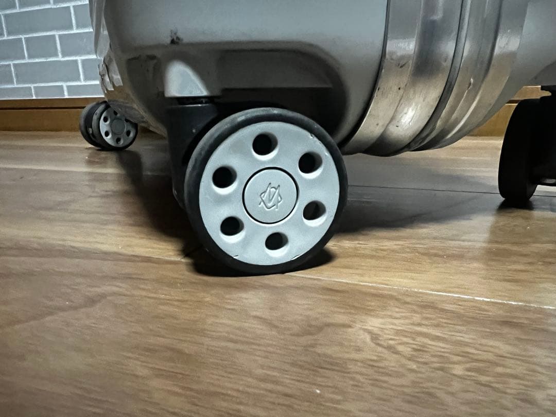 ホイール交換済み！ リモワ ビジネストロリー トパーズ - メルカリ