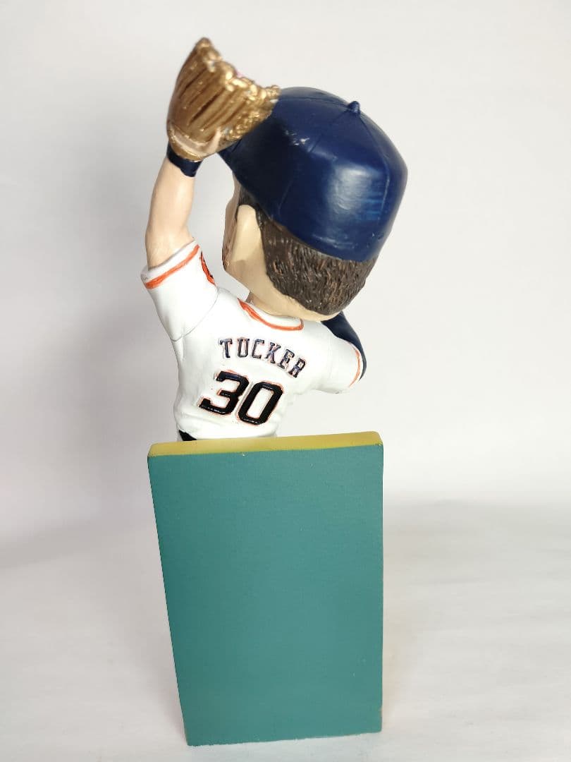 カイル・タッカー／”ゴールドグラブ賞” ボブルヘッド人形 - メルカリ